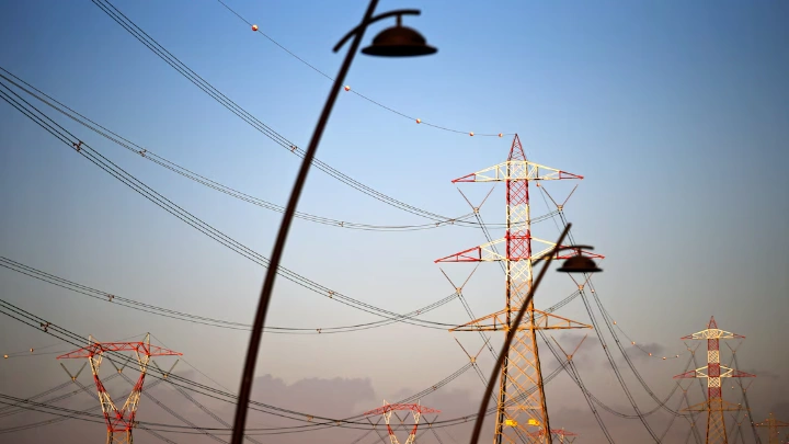 Power lines connecting pylons of high-tension electricity are seen in Montalto Di Castro, Italy, August 11, 2017. REUTERS/Max Rossi/File Photo